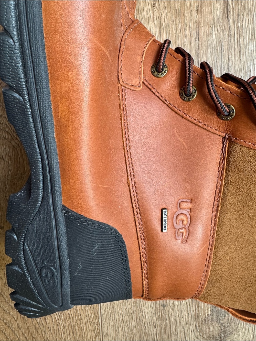 UGG Butte Men’s Waterproof Snow Boots - Picture 8 of 9